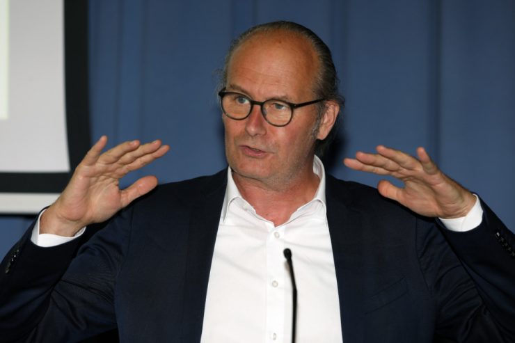 Energiekrise / EU-Kommission legt Energiepaket vor – Claude Turmes fordert Tempolimit und zwei Tage Homeoffice