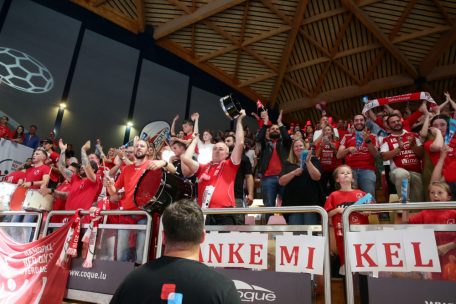 Die Differdinger Fans peitschten ihr Team zum Pokalsieg