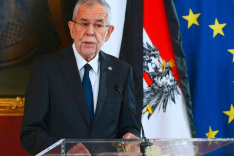 Österreichs Präsident / „Ich bin alt genug für dieses Amt“: Staatsopa Van der Bellen kandidiert für zweite Amtszeit
