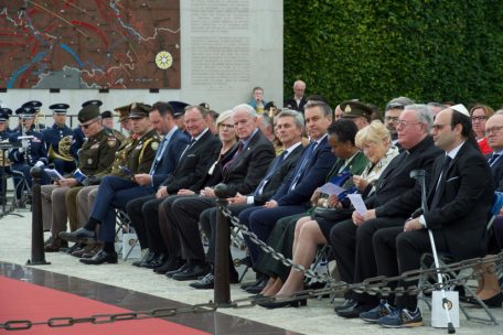 Zahlreiche Ehrengäste aus dem In- und Ausland waren der Einladung von US-Botschafter Barrett nachgekommen