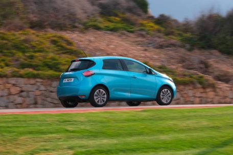 Die billigere Variante: Nur 91 Euro des Kaufpreises eines Renault Zoe entfallen auf einen Kilometer Reichweite