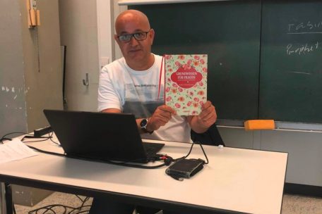 Islamismus / „Der Islam brachte die Steinigung“: Von türkischer Behörde verbreitetes Buch propagiert Todesstrafe für Ehebruch