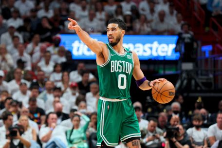 Der erst 24-j&auml;hrige Celtics-Power-Forward Jayson Tatum hat bisher eine bilderbuchm&auml;&szlig;ige Karriere hinter sich