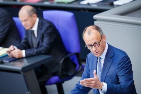 Deutschland / Generaldebatte im Bundestag zum Ukraine-Krieg