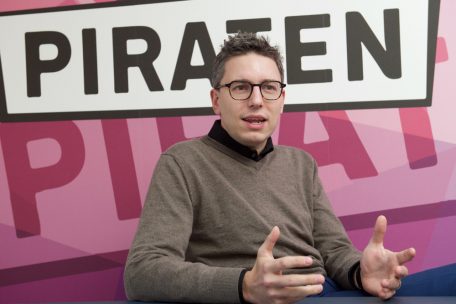 Laut Sven Clement (Piratenpartei) k&ouml;nnte es nach der Tripartite-Sonderkommissionssitzung am Freitagmorgen Neuigkeiten zu m&ouml;glichen &Auml;nderungen im Gesetzesentwurf geben