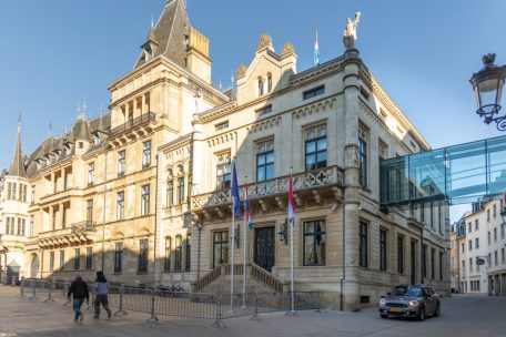 Tripartite-Kommission / Regierung rudert zurück: Verschiebung von  zusätzlichen Indextranchen auf April 2024 wird gestrichen