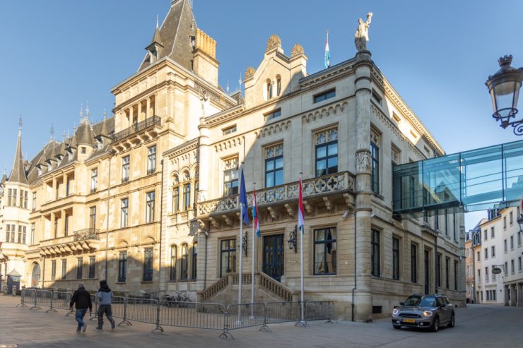 Tripartite-Kommission / Regierung rudert zurück: Verschiebung von  zusätzlichen Indextranchen auf April 2024 wird gestrichen