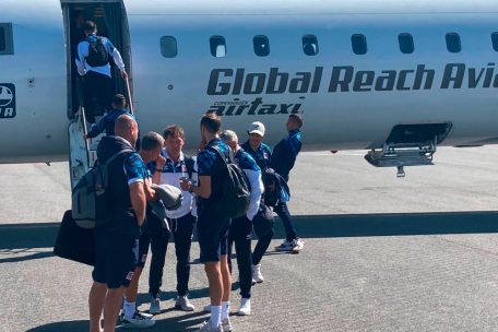 Nationalmannschaft auf Umwegen / Zwischenlandung in Norwegen