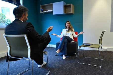 Die ukrainische Vize-Au&szlig;enministerin schenkt einem nichts beim Interview