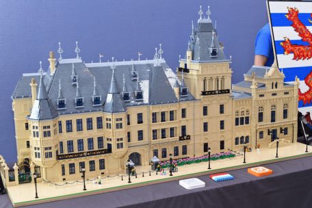 „Brixembourg“ / Ganz schön verklemmt: Lego-Welten begeistern rund 1.000 Besucher in Junglinster