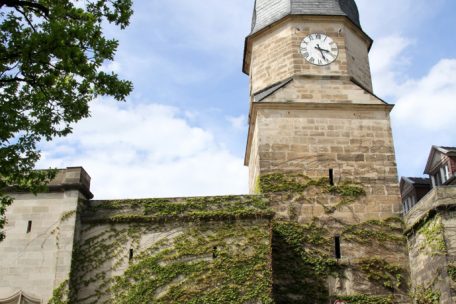 Das Ketschentor aus dem 14. Jahrhundert am Eingang zur historischen Altstadt