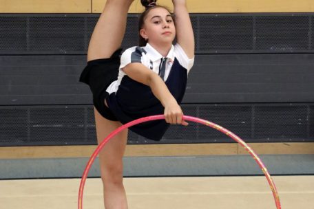 Mit ihren 13 Jahren ist Lilly Meysembourg die jüngste der drei FLGym-Turnerinnen bei der EM