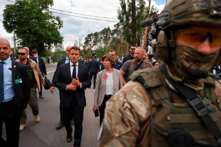 France / L’opposition critique surtout le timing du voyage à Kiev par rapport aux élections