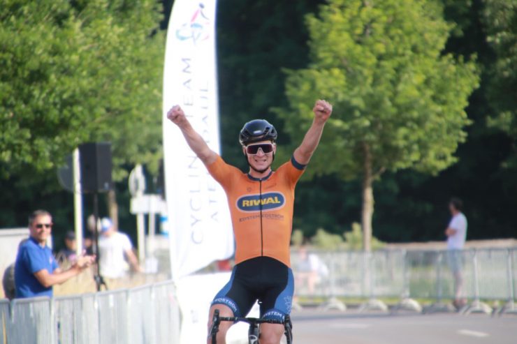 Radsport / Grand Prix Kropemann: Solosieg für Lokalmatador Loïc Bettendorff