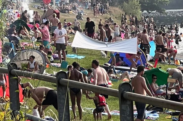 Obersauer / Ein Tag am See – mit viel Andrang, zugeparkter Feuerwehr und einigen Hinterlassenschaften