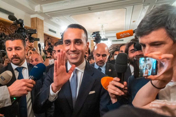 Italien / Fünf Sterne zerschellen am Ukraine-Krieg – Außenminister Di Maio verlässt die Bewegung