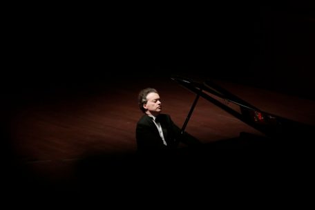 Alain spannt den Bogen / Das unerreichbare Genie: Jewgenij Kissin mit Bach, Mozart, Beethoven und Chopin