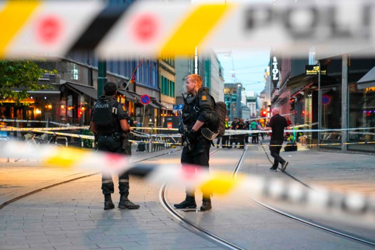 Kurz vor Pride-Parade / Zwei Tote und 21 Verletzte nach Schüssen in Oslo – Ermittlungen wegen Terrorverdachts