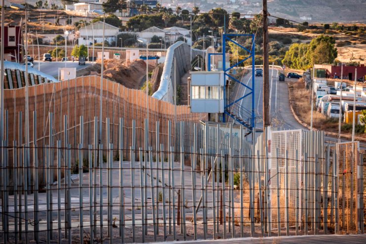 Spanien / Grauenhafte Szenen an Europas Grenze – Mindestens 23 Tote bei Sturm auf Melilla