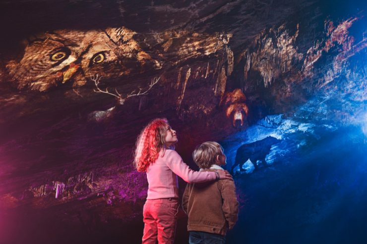 Ausflug ins Nachbarland / „Grotte de Han“ in Belgien: Auf Abenteuerreise unter Tage 