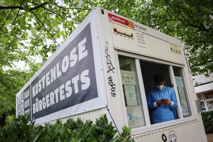 Deutschland / Experten ziehen gemischte Bilanz zu Corona-Maßnahmen