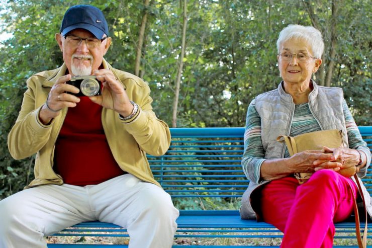 Umgang mit vulnerablen Menschen / Regierung rät weiter zur Vorsicht – und zur Impfung mit dem zweiten „Booster“