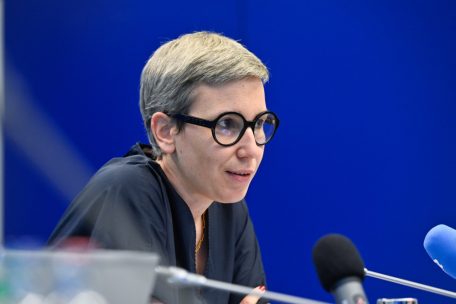 Medien / „Normalisierung der Gewalt“: Justizministerin Tanson über Jugendliche, die Schlägereien filmen