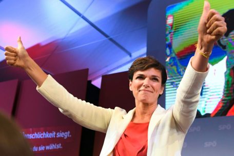 Österreich / Triumph der roten Trümmerfrau:  Sozialdemokraten nach langer Durststrecke wieder obenauf