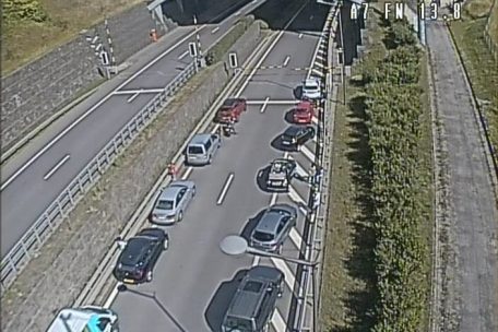 Notfallsystem hat funktioniert: Die Webcam von Cita.lu zeigt vor dem Tunnel wartende Fahrzeuge