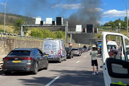 Verkehr / Im Tunnel Gousselerbierg auf der A7 brennt ein Auto – ACL fordert Schwerlastverkehr auf, Strecke zu meiden 