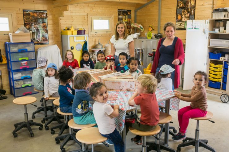 Projekt Matgesfeld in Beles / Wo die drei Schweinchen zu Hause sind: In der Grünanlage blüht die Nachhaltigkeit