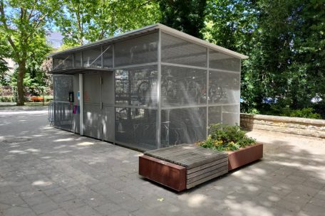 Die M-Box an der Dellh&eacute;icht-Schule