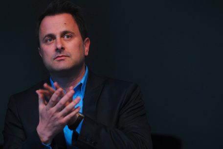 Editorial / Der Schattenboxer Xavier Bettel