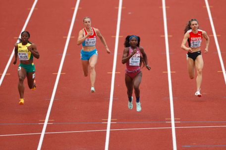 Patrizia van der Weken (in Rot-Weiß-Blau) landete in einem schnellen Vorlauf auf dem sechsten Rang