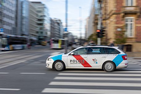 Polizei / Die Unberechenbarkeit fährt mit: Wie Beamte auf Verfolgungsjagden vorbereitet werden