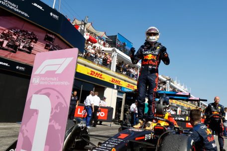 Formel 1 / Verstappen nutzt Leclerc-Debakel