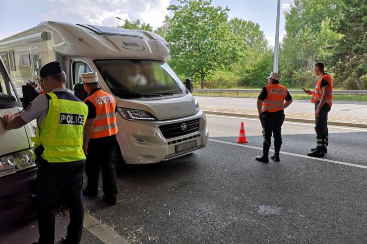 Polizei / Grenzübergreifende Zusammenarbeit bei Kontrolle auf A6
