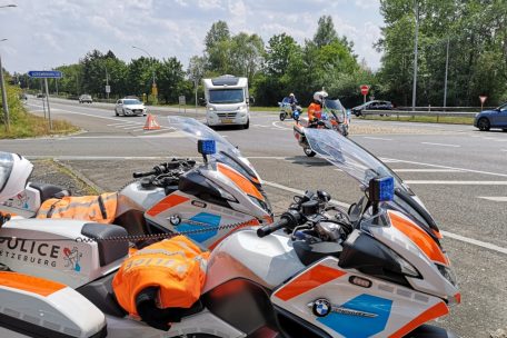 Die zu kontrollierenden Fahrzeuge wurden auf der A6 abgefangen und zu einem Kontrollpunkt geleitet