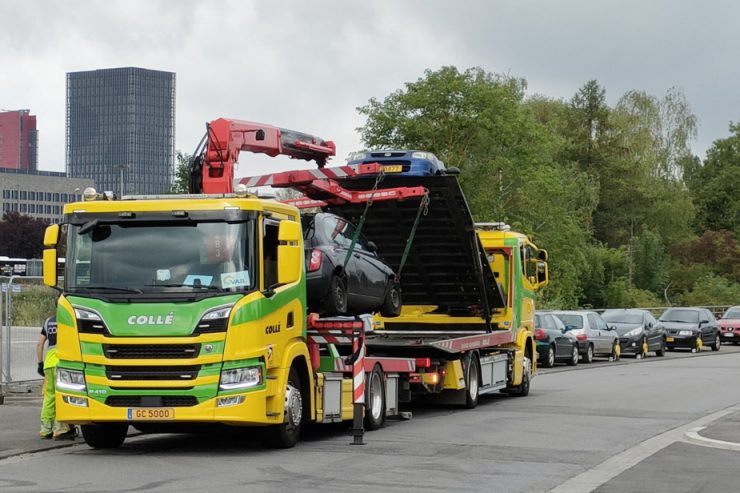 Escher „Fourrière“ / Keine Lösung in Sicht für die beschlagnahmten Autos im öffentlichen Raum