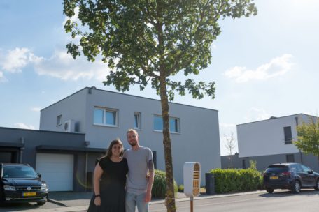 Düdelingen / Nicht nur für die Bienen: Baumpaten verschönern Straßeninseln