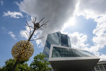 EZB-Studie / Begrenzte Wachstumsaussichten durch längeren Ölpreisschub