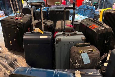 Großbritannien / Das Dauer-Chaos am Londoner Großflughafen Heathrow führt zu heftiger Kritik an der Betreiberfirma