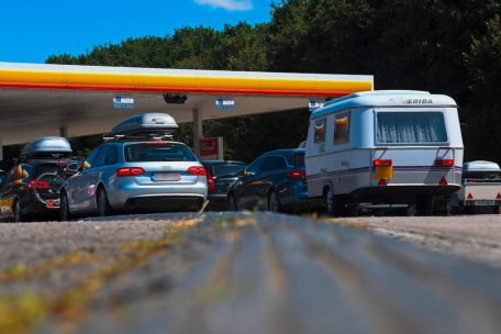 Aire de Berchem / Jour le plus long à la station-service la plus fréquentée d’Europe