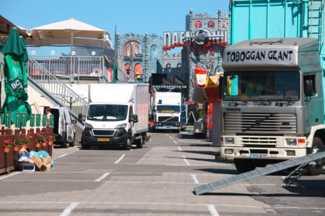 Die diesjährige Ausgabe wartet auch mit neuen Attraktionen auf, wie etwa der größten mobilen Geisterbahn der Welt