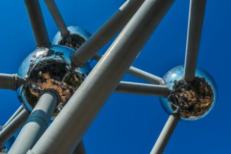 Das Atomium in Brüssel gehört zu den bekanntesten Wahrzeichen