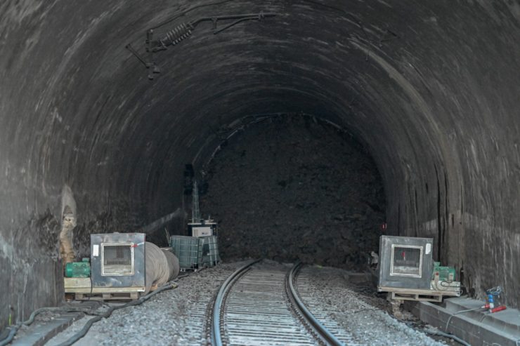 Zuglinie 10 / CFL bestätigt: Erdrutsch bei Bauarbeiten im Zugtunnel zwischen Kautenbach und Wilwerwiltz  