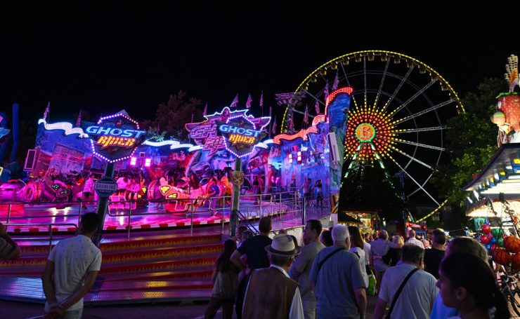 Sicherheit auf der „Fouer“ / So laufen die Kontrollen der Attraktionen und Buden ab