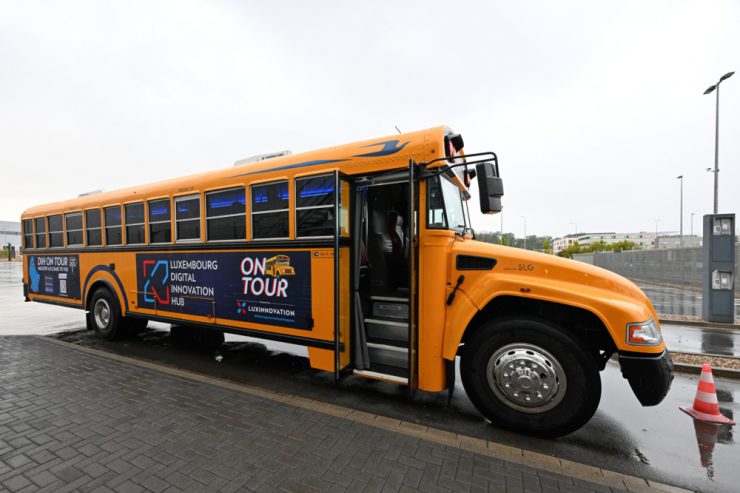 Unternehmen / Ein Bus für die Digitalisierung