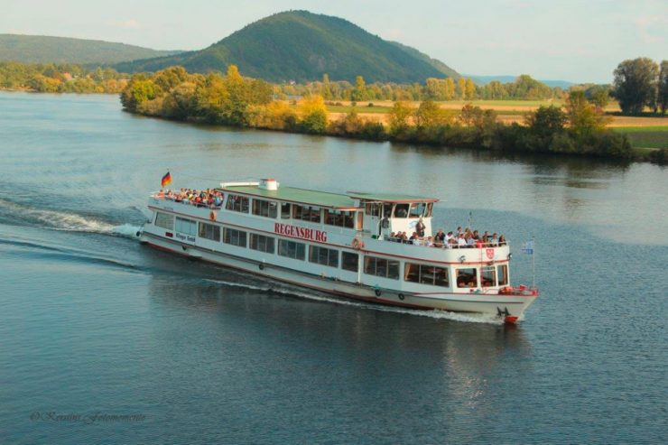 Nationales und Europäisches Symbol / Marie-Astrids Rückkehr braucht Zeit