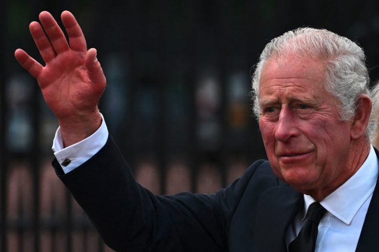 Rede / König Charles III. richtet sich erstmals an die Welt – anschließend Gottesdienst zur Ehren der Queen